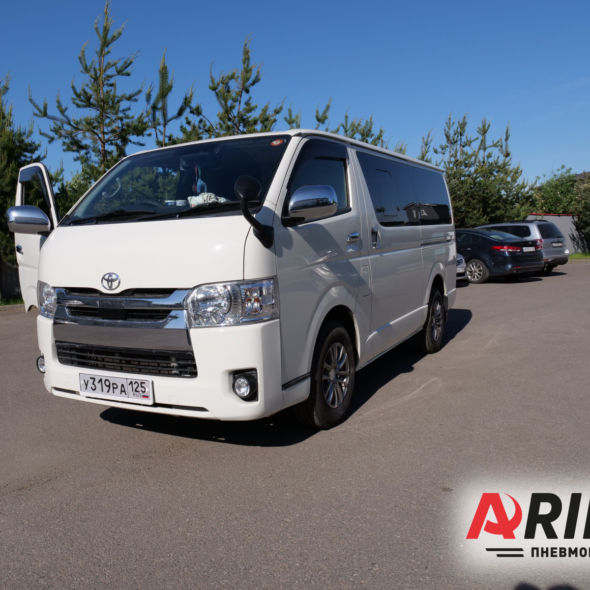 Пневмоподвеска на Toyota Hiace H200