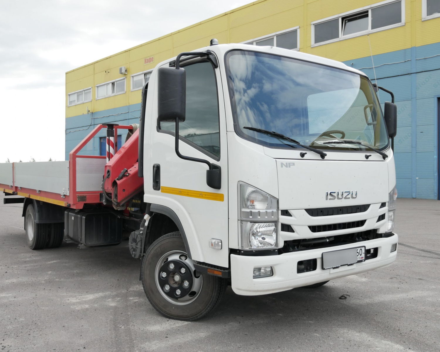 Установка пневмоподвески на Isuzu NP 75 с манипулятором