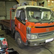 Усиленные рессоры на Hino 300/500 или пневмоподвеска