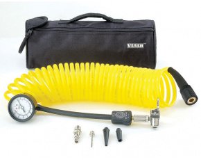Манометр-дефлятор VIAIR (0-120 PSI, полиуретановый витой шланг, набор насадок, сумка)
