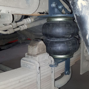 Пневмоподвеска на переднюю ось Mitsubishi Canter Euro 5 Пневмоподвеска на переднюю ось Mitsubishi Canter Euro 5