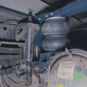 Задняя пневмоподвеска Hyundai Mighty EX8