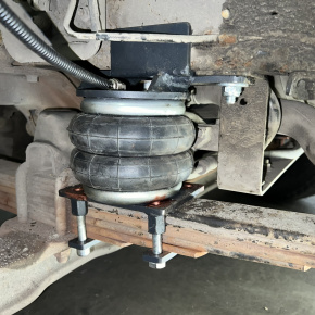 Передняя пневмоподвеска Isuzu Elf Elf 3.5, 5.5, NM Передняя пневмоподвеска Isuzu Elf Elf 3.5, 5.5, NM