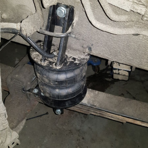 Пневмоподвеска на переднюю ось Isuzu NQR 75  2005 - 2015 Пневмоподвеска на переднюю ось Isuzu NQR 75  2005 - 2015