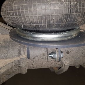 Задняя  пневмоподвеска Iveco Daily 65-70 Задняя  пневмоподвеска Iveco Daily 65-70