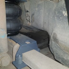 Пневмоподвеска на переднюю ось RENAULT Midlum (2000 - 2006) Пневмоподвеска на переднюю ось RENAULT Midlum (2000 - 2006)