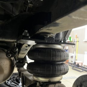 Пневмоподвеска на заднюю ось Toyota Tacoma Пневмоподвеска на заднюю ось Toyota Tacoma