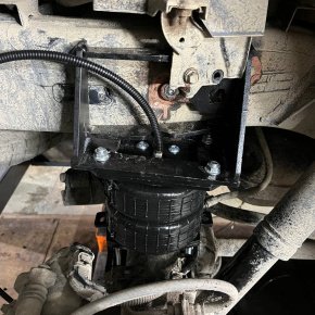 Задняя пневмоподвеска на Toyota Tundra