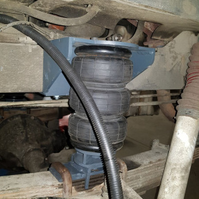 Пневмоподвеска на переднюю ось УАЗ 452  Пневмоподвеска на переднюю ось УАЗ 452