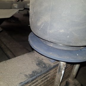 Пневмоподвеска на переднюю ось JAC N-80 Пневмоподвеска на переднюю ось JAC N-80