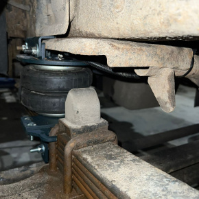 Пневмоподвеска Hyundai HD65/72/78, передняя ось