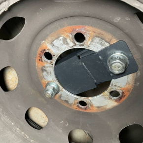 кронштейн запаски