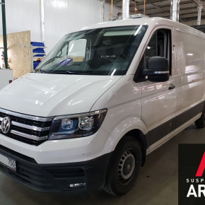 Установка пневмоподвески на заднюю ось Volkswagen Crafter 2017 (04.06.2018)