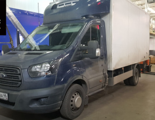 Установка задней пневмоподвески с управлением на два контура Ford Transit RWD Установка задней пневмоподвески с управлением на два контура Ford Transit RWD