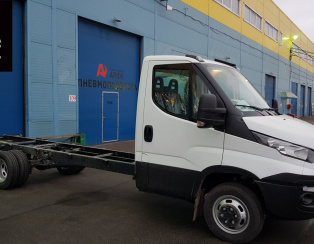 Установка задней пневмоподвески с двух контурным управлением из салона Iveco Daily 50C Установка задней пневмоподвески с двух контурным управлением из салона Iveco Daily 50C