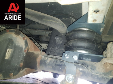 Рис. 11 Наши проекты: Установка задней пневмоподвески с управление на два контура ﻿Ford Transit RWD