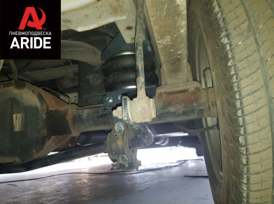 Рис. 9 Наши проекты: Установка задней пневмоподвески с управление на два контура ﻿Ford Transit RWD