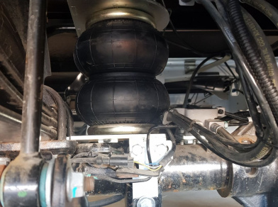 Установка задней пневмоподвески с управление из салона Ford Transit 460/470 - фото и описание работ, технические детали проекта и характеристики Рис. 19 Установка задней пневмоподвески с управление из салона Ford Transit 460/470