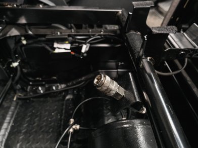 Рис. 7 Пневматические подушки на Avior V90