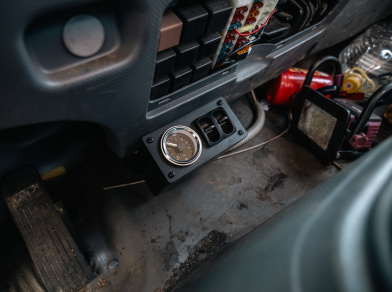 Наши проекты: Пневмоподвеска на Isuzu KV100 Рис. 6 Наши проекты: Пневмоподушки на Isuzu ELF 9.5