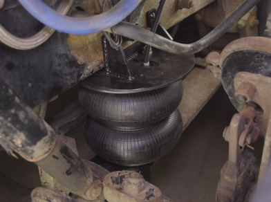 Наши проекты: Пневмоподвеска Peterbilt 387 от компании «ARIDE». Доступные цены, гарантия, для заказа и получения консультации звоните 8 (800) 707-52-13. Рис. 6 Наши проекты: Пневмоподвеска Peterbilt 387