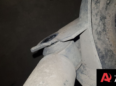 Рис. 6 Наши проекты: Пневмоподвеска на Renault Dokker - пневмобаллоны для задней оси