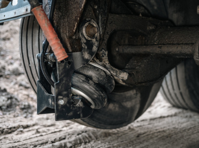 Рис. 3 Наши проекты: Механизм подъёма оси SAF Intra Короба