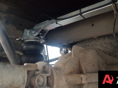 Рис. 5 Наши проекты: Монтаж задних пневмоподушек на Ford Transit 2007 года