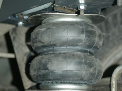 Рис. 3 Наши проекты: Установка пневмоподвески Mercedes Sprinter