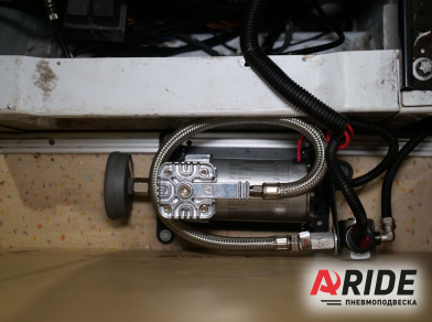 Рис. 5 Наши проекты: Вспомогательная пневмоподвеска на Mercedes-Benz Sprinter