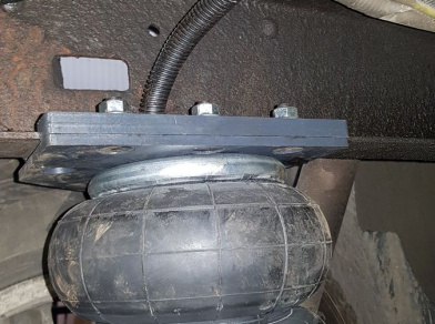 Пневмоподвеска на Toyota Tundra на увеличенных подушках- Этапы установки, характеристики пневмосистемы, технические нюансы замены комплекта с фотографиями Рис. 6 Пневмоподвеска на Toyota Tundra на увеличенных подушках- Этапы установки