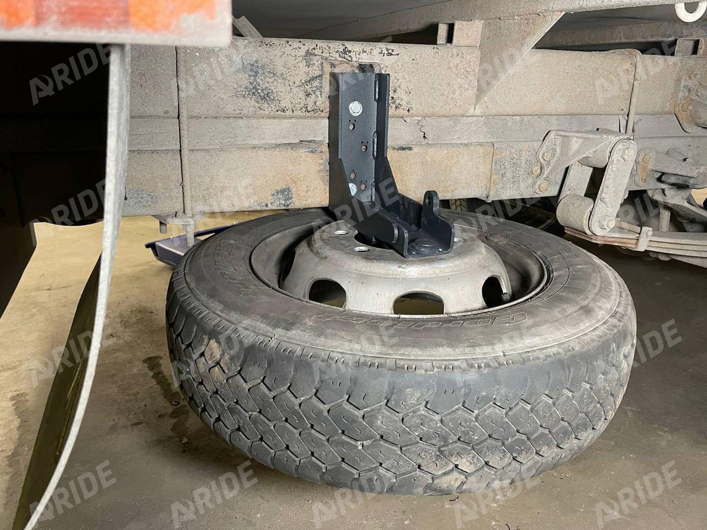 Кронштейн запасного колеса для а/м Газель 3302, Next на раму угол 90 градусов (сталь 4 мм)
